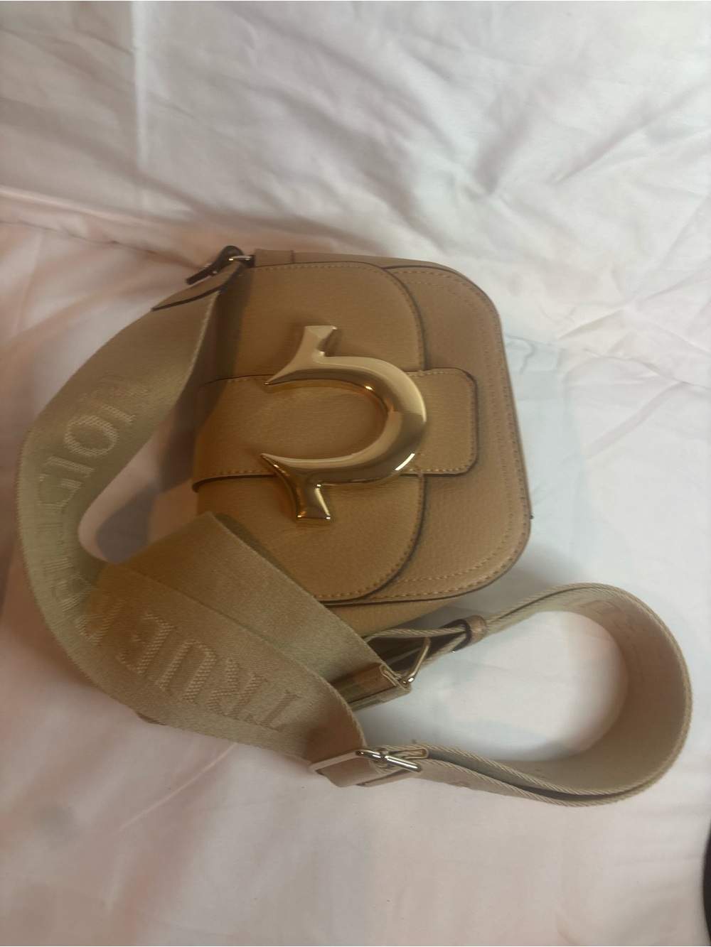 True & Co. Beige Pebbled Leather Crossbody with Gold Hardware